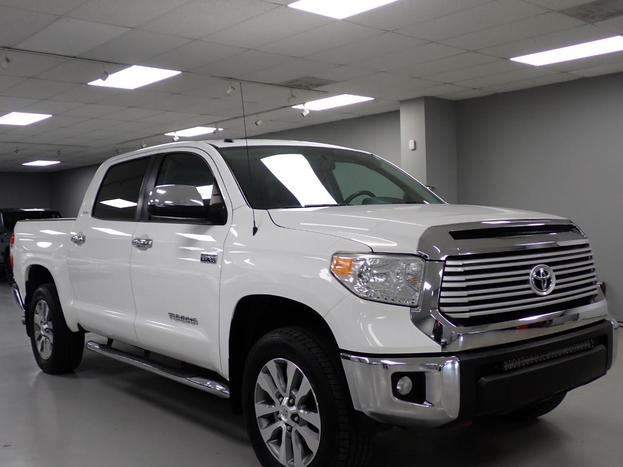 Toyota Tundra Limited 5.7L FFV CrewMax 4WD 2017
