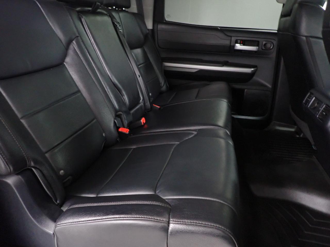 Toyota Tundra Limited 5.7L FFV CrewMax 4WD 2017