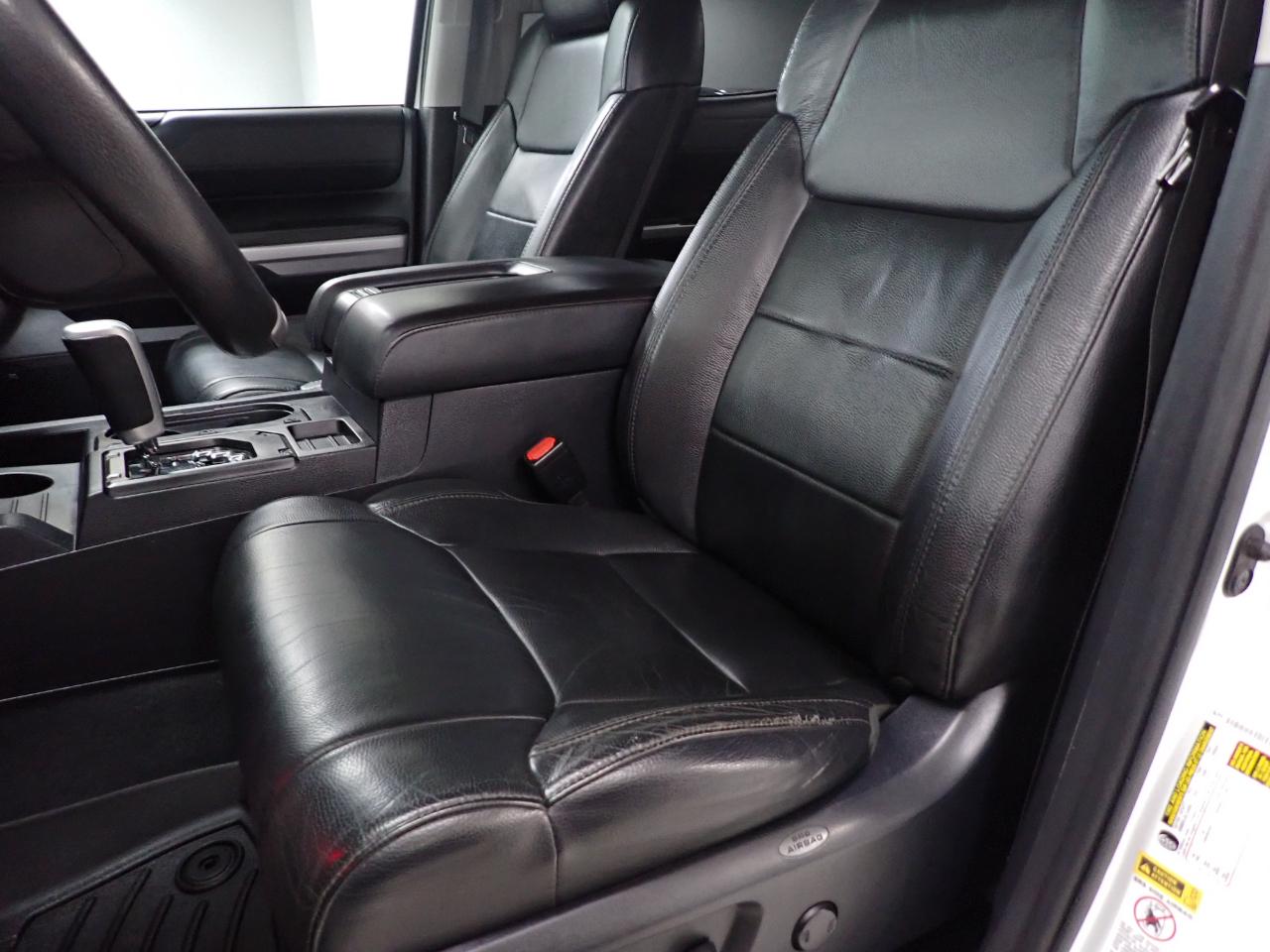 Toyota Tundra Limited 5.7L FFV CrewMax 4WD 2017