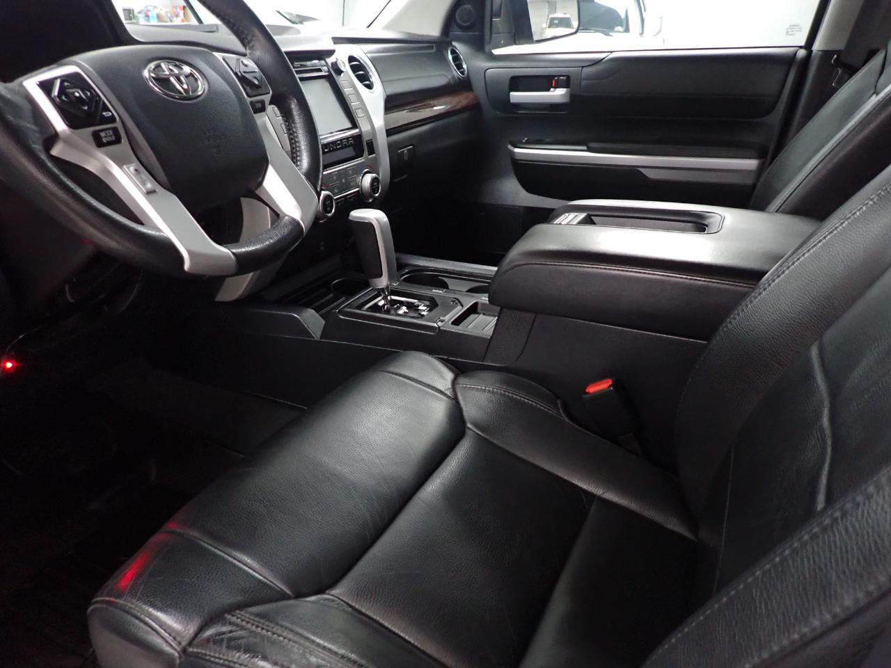 Toyota Tundra Limited 5.7L FFV CrewMax 4WD 2017