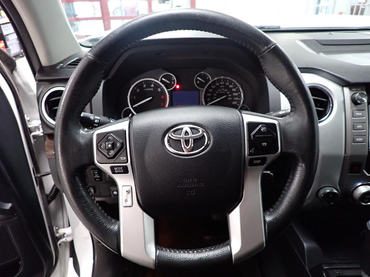 Toyota Tundra Limited 5.7L FFV CrewMax 4WD 2017