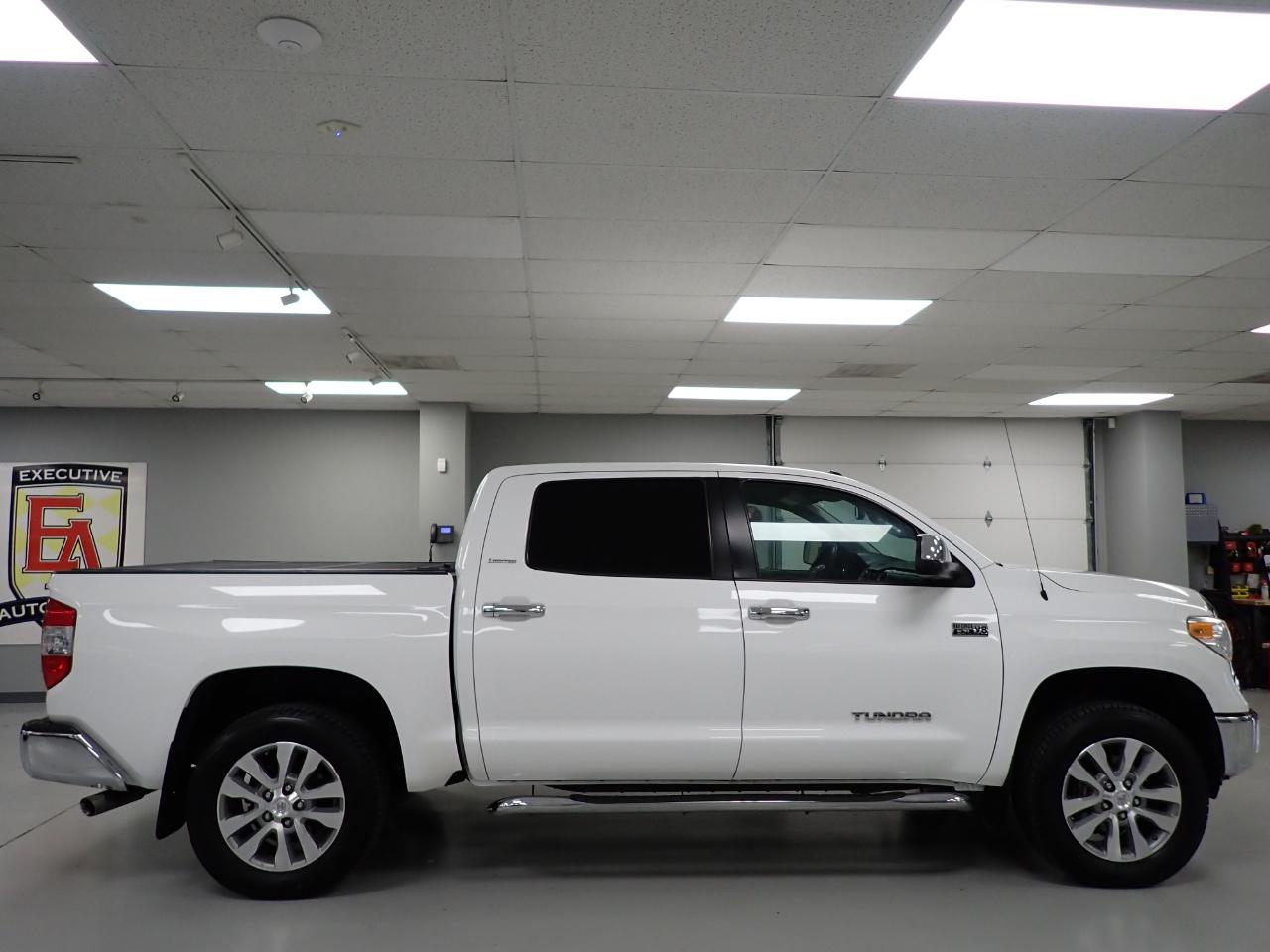 Toyota Tundra Limited 5.7L FFV CrewMax 4WD 2017