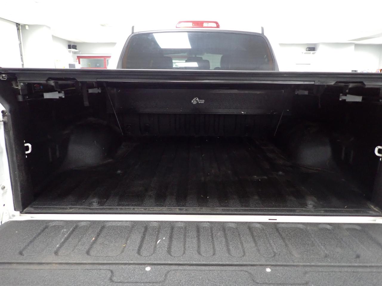 Toyota Tundra Limited 5.7L FFV CrewMax 4WD 2017