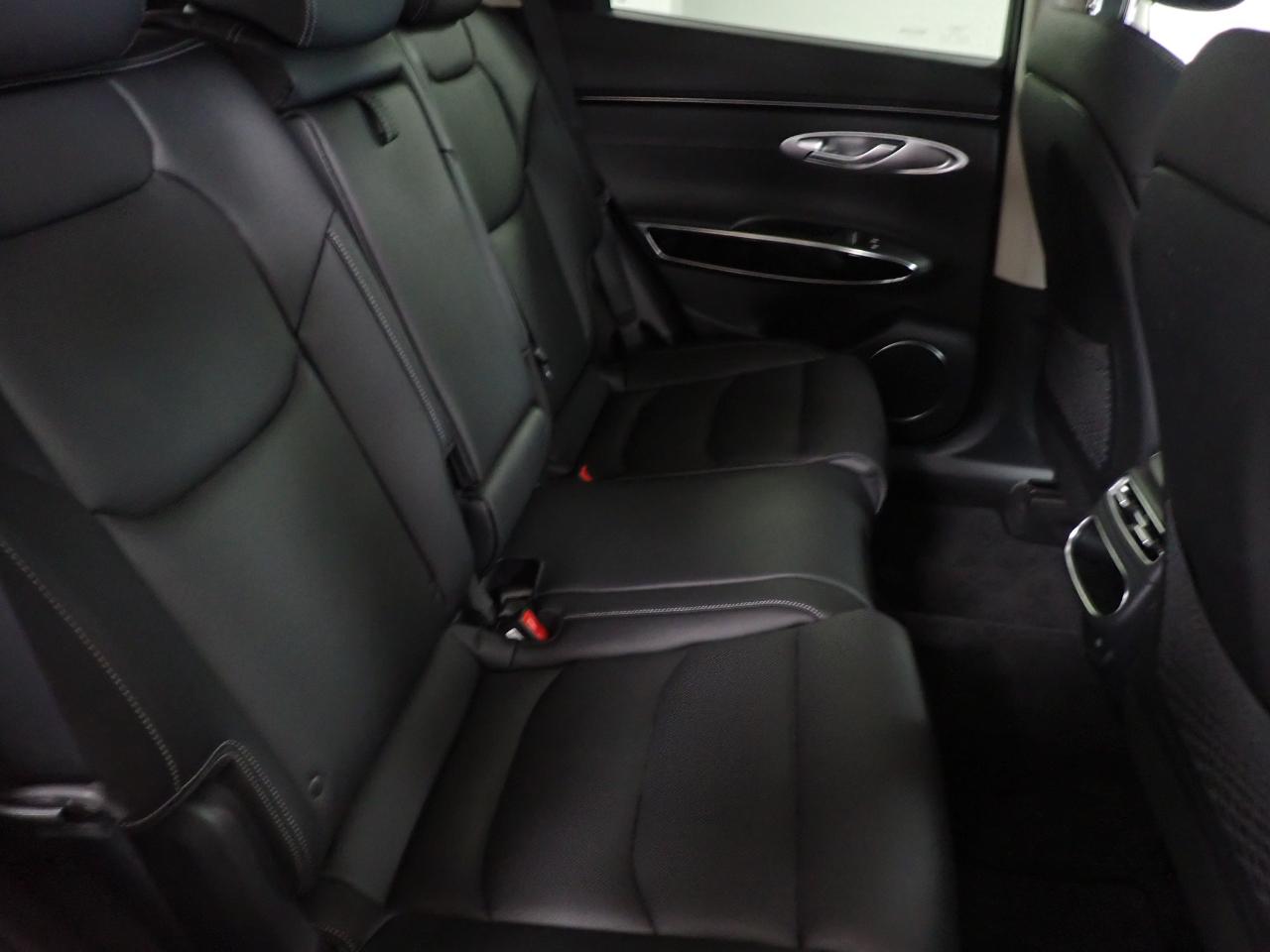 Genesis GV70 2.5T AWD 2025