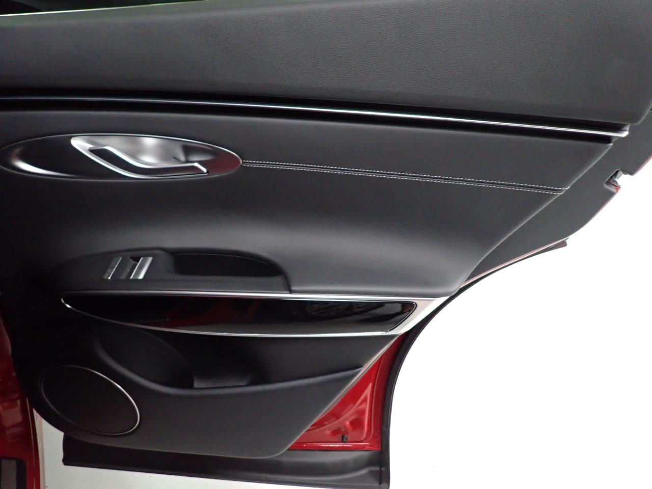 Genesis GV70 2.5T AWD 2025