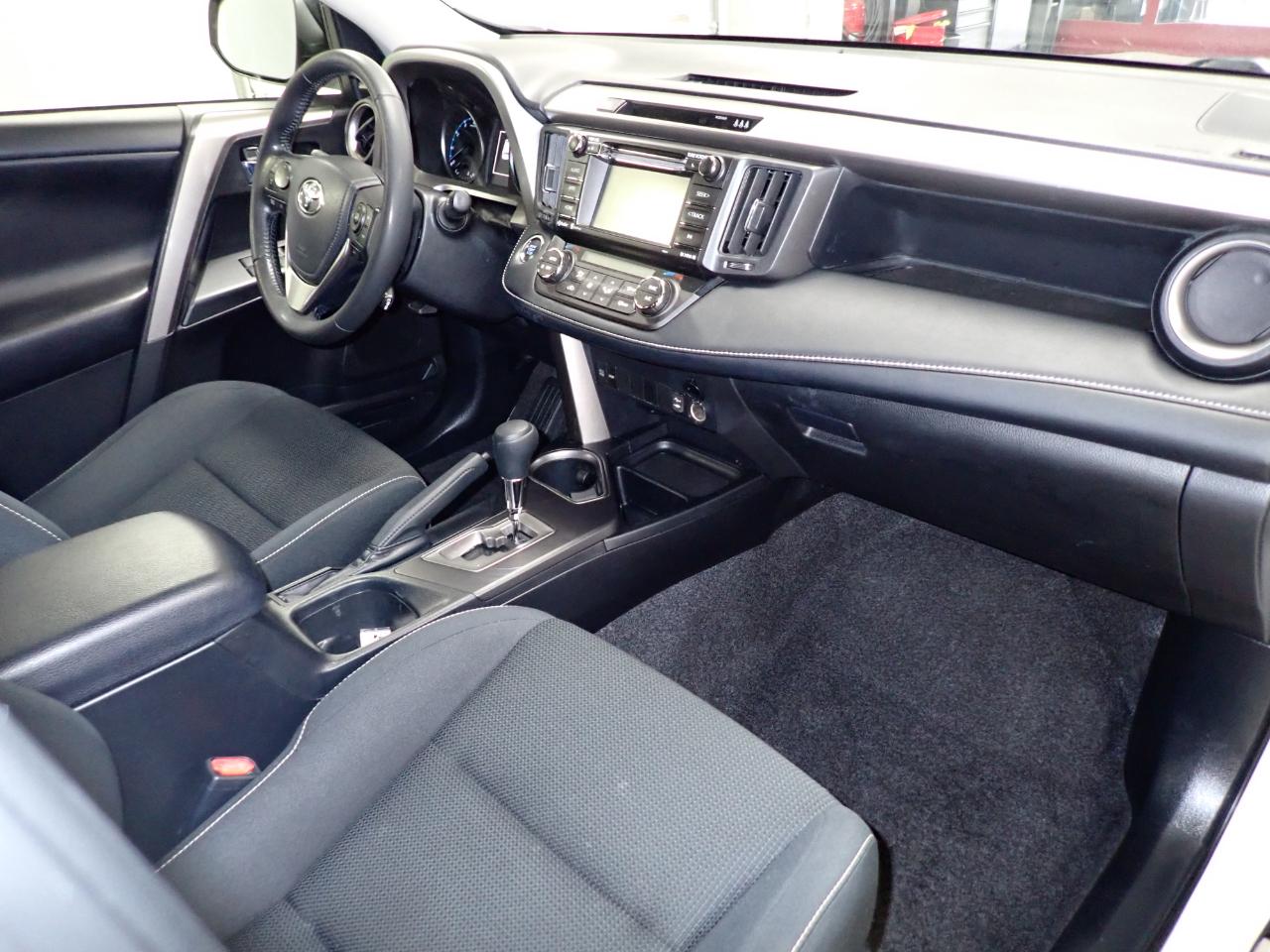 Toyota RAV4 XLE AWD 2018