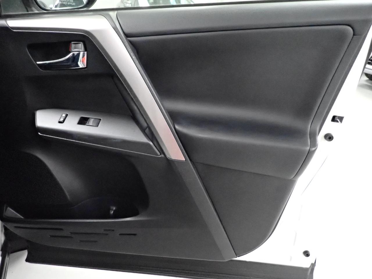 Toyota RAV4 XLE AWD 2018