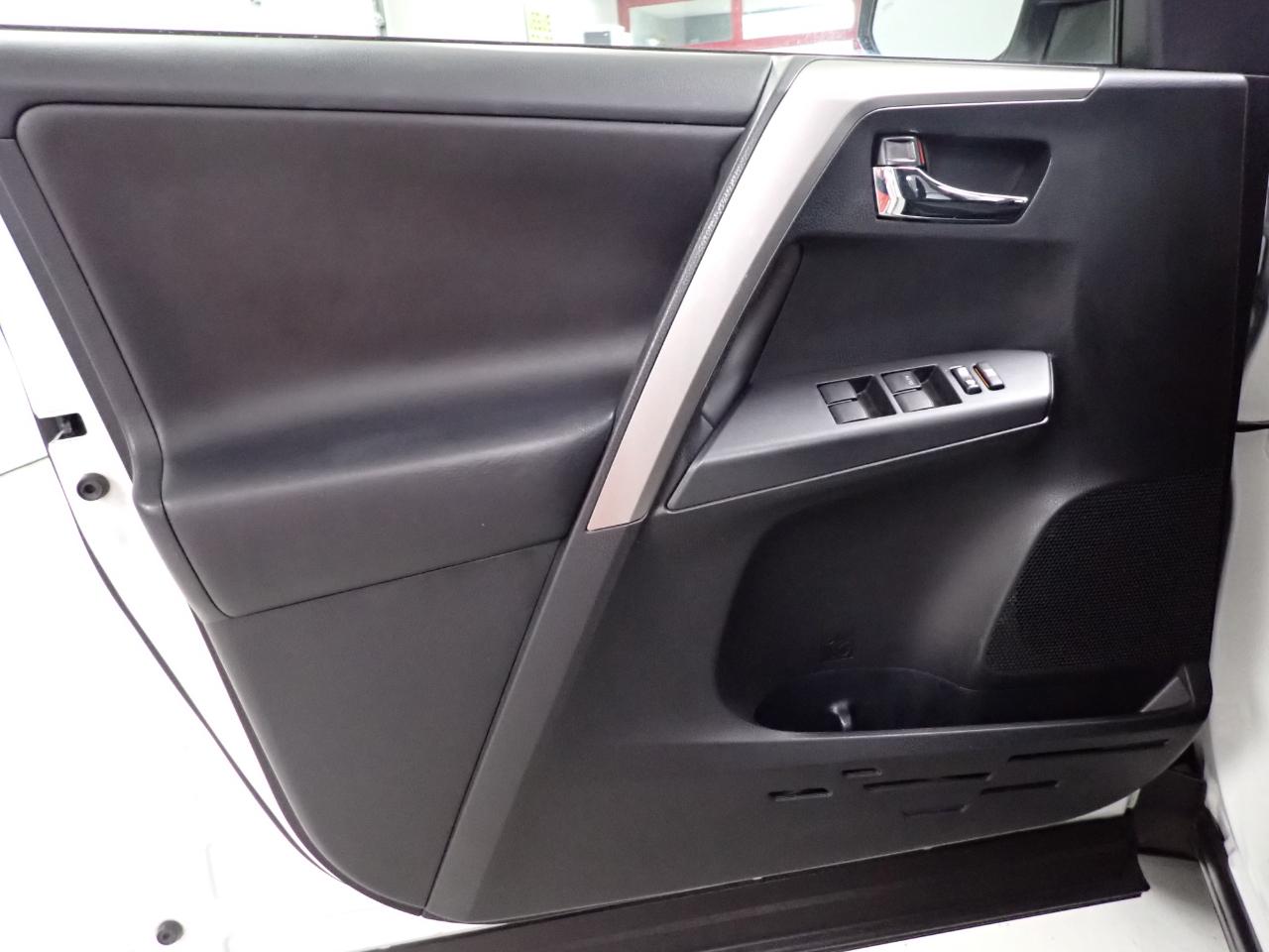 Toyota RAV4 XLE AWD 2018