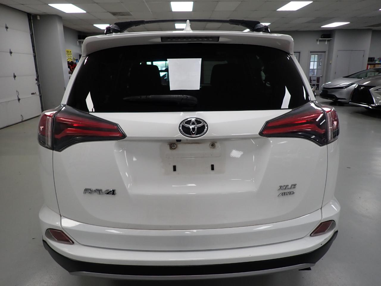 Toyota RAV4 XLE AWD 2018