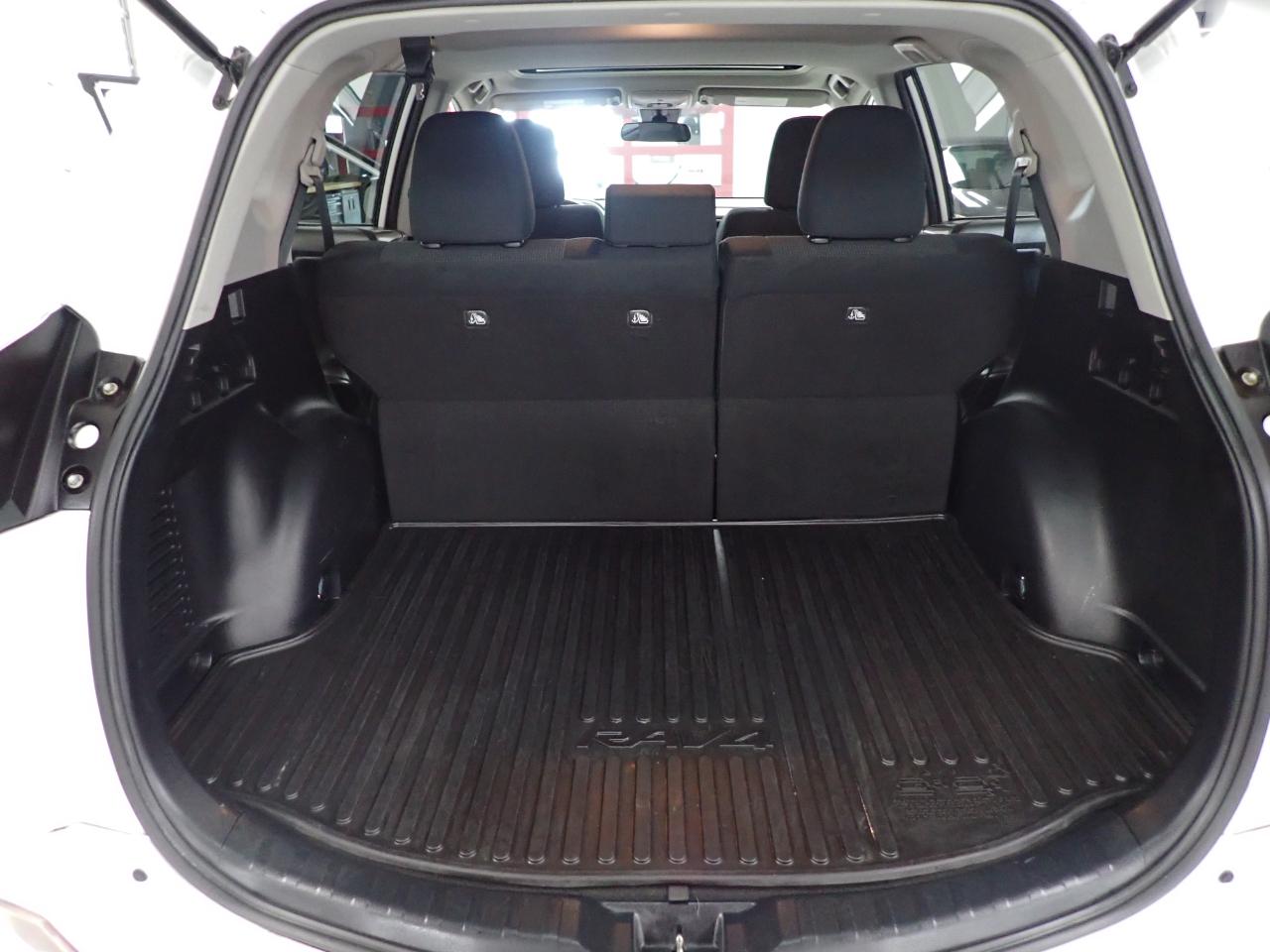 Toyota RAV4 XLE AWD 2018