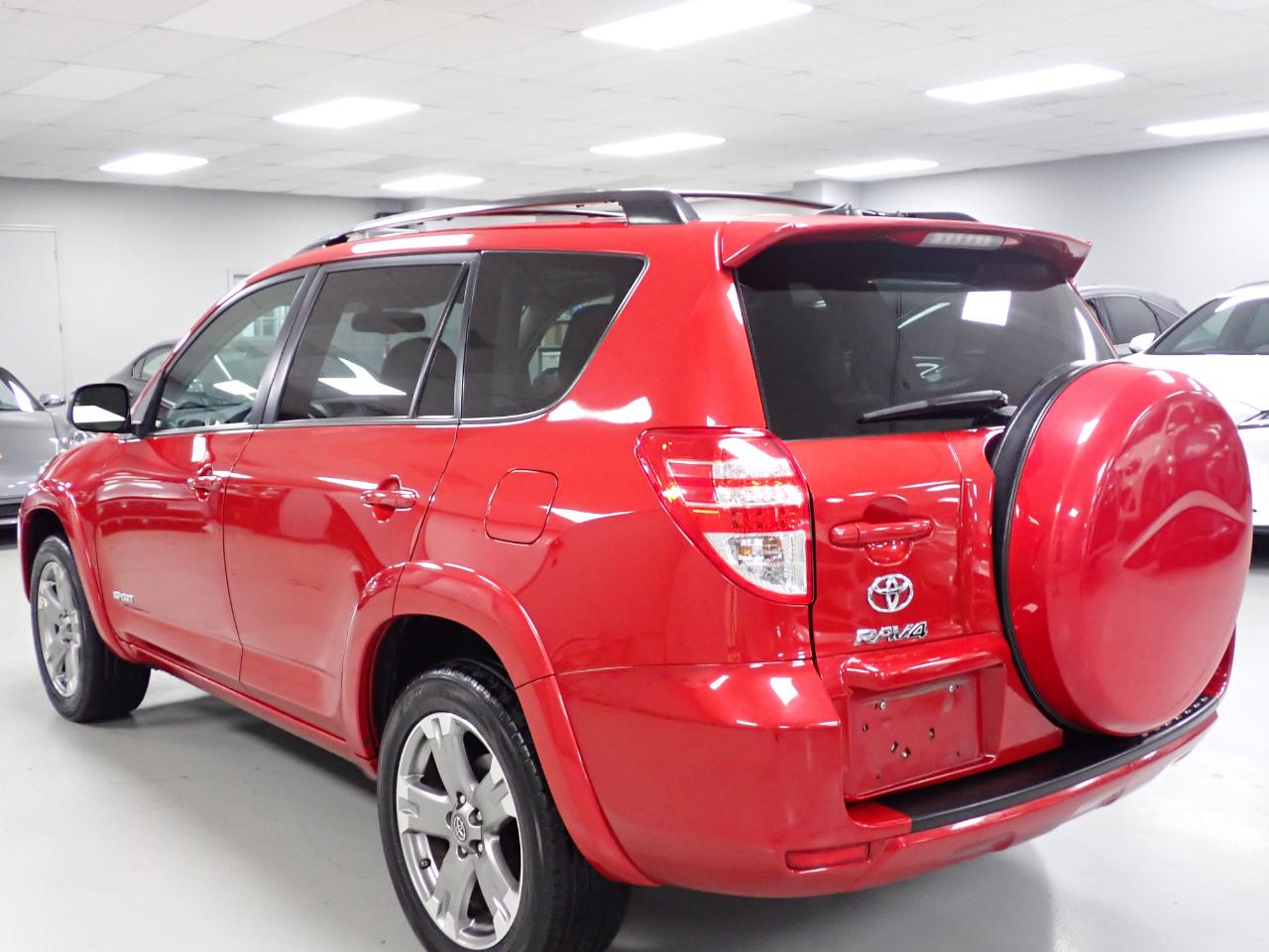 Toyota RAV4  2011