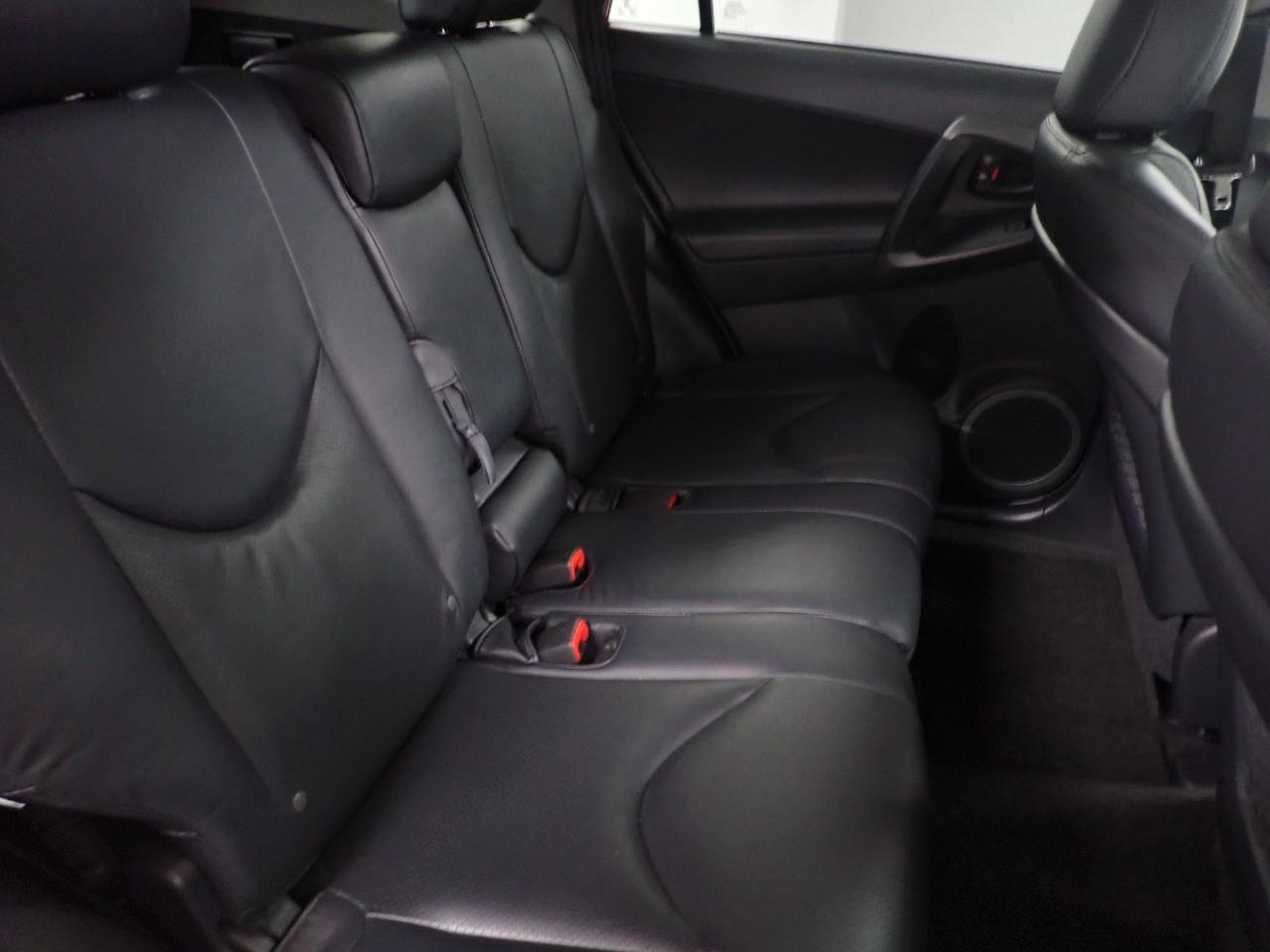 Toyota RAV4  2011