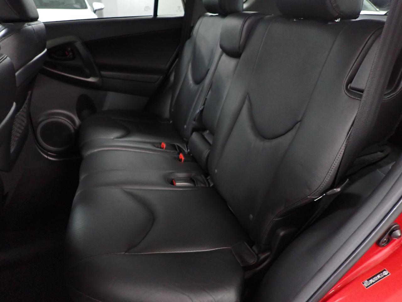 Toyota RAV4  2011