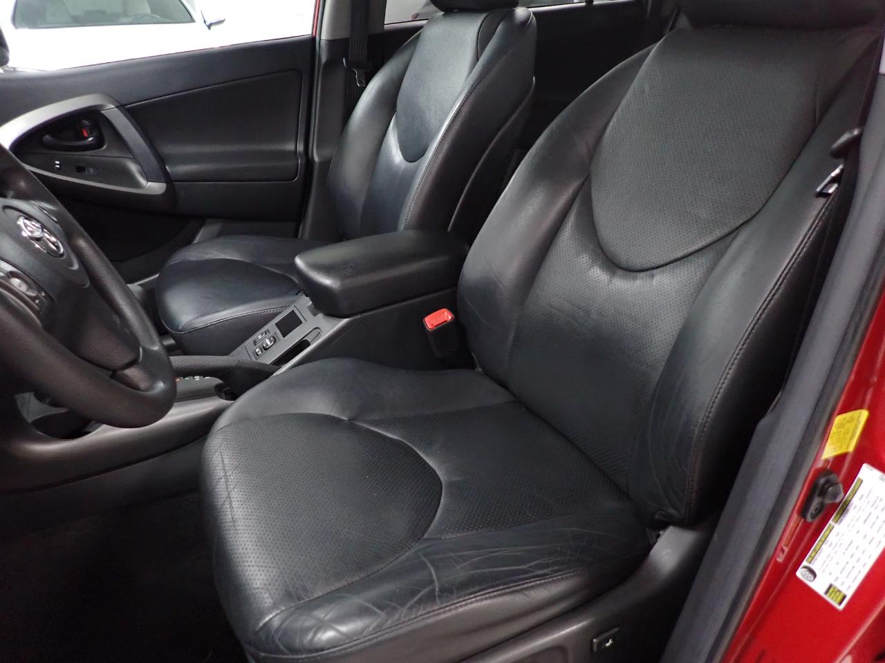 Toyota RAV4  2011