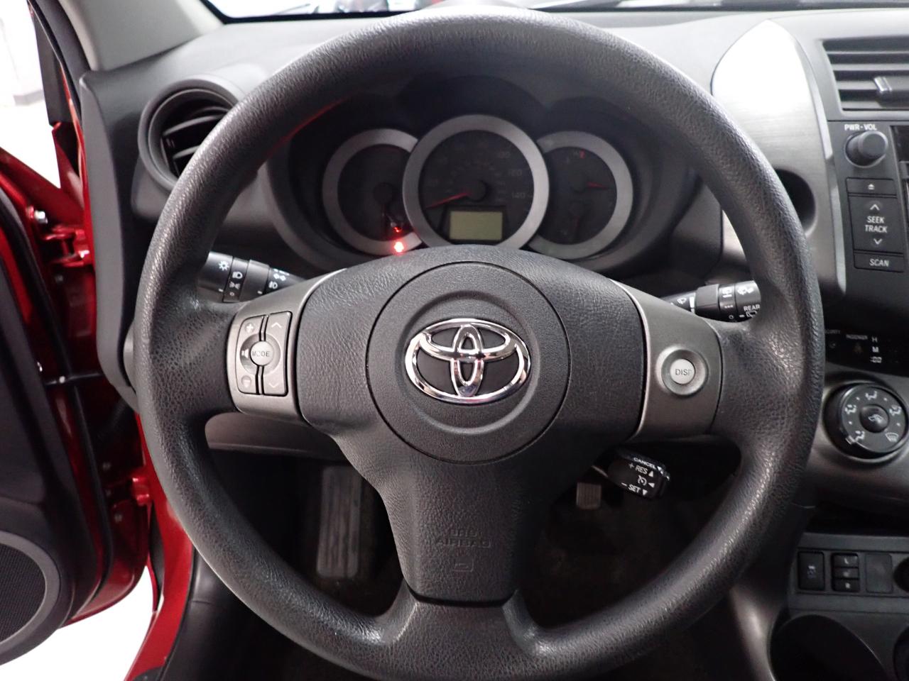 Toyota RAV4  2011
