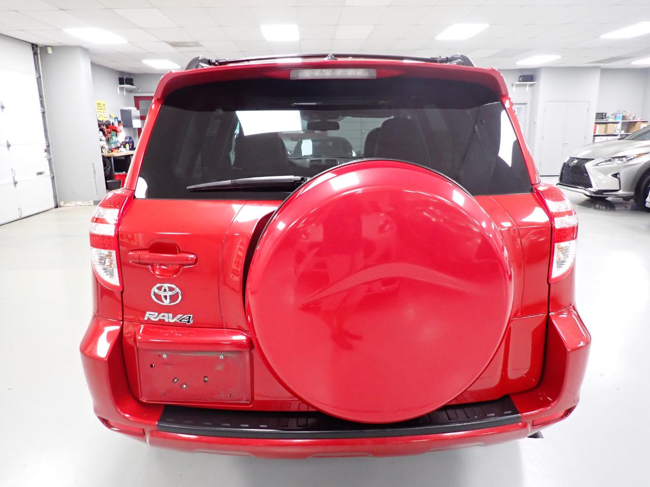 Toyota RAV4  2011