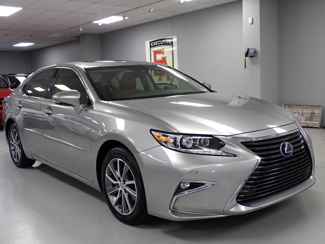 2016 Lexus ES 300h Luxury