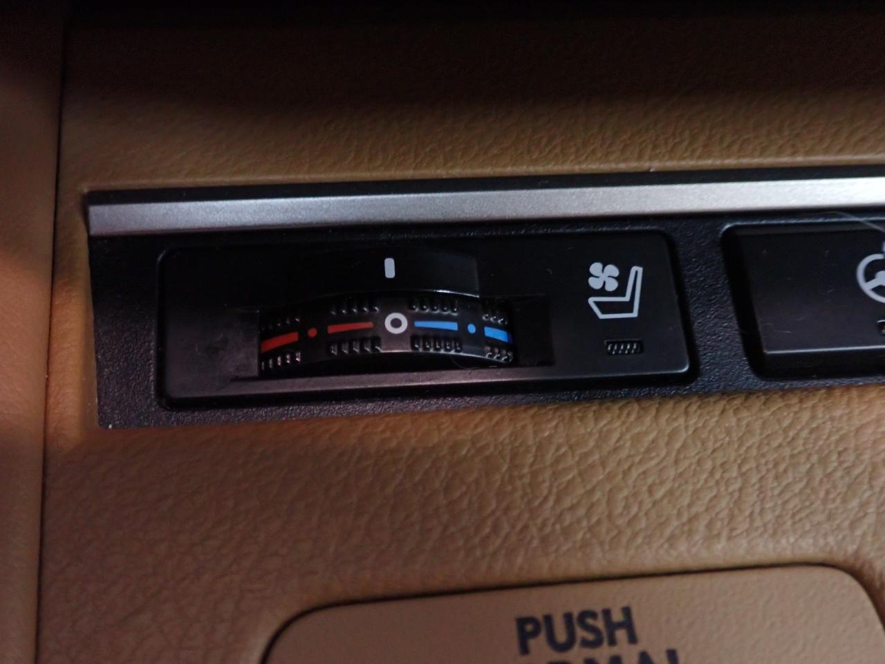 Lexus ES 300h Luxury 2016