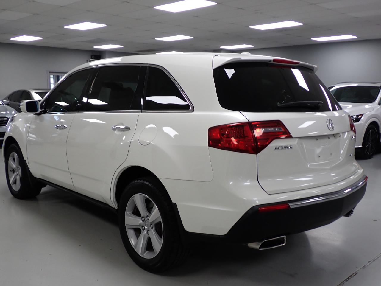 Acura MDX 6-Spd AT w/Tech and Entertainment Package 2011