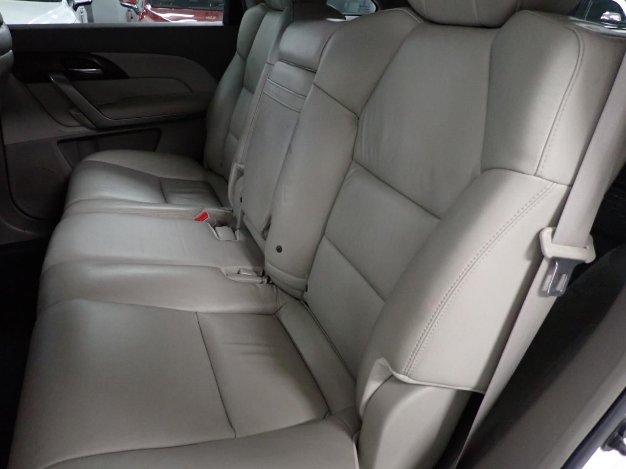 Acura MDX 6-Spd AT w/Tech and Entertainment Package 2011