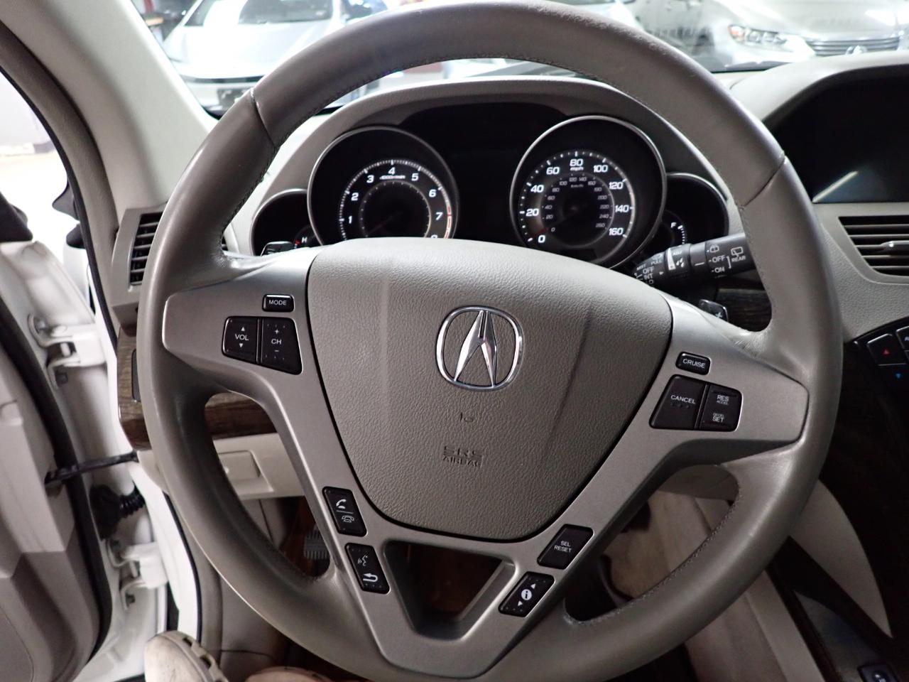Acura MDX 6-Spd AT w/Tech and Entertainment Package 2011