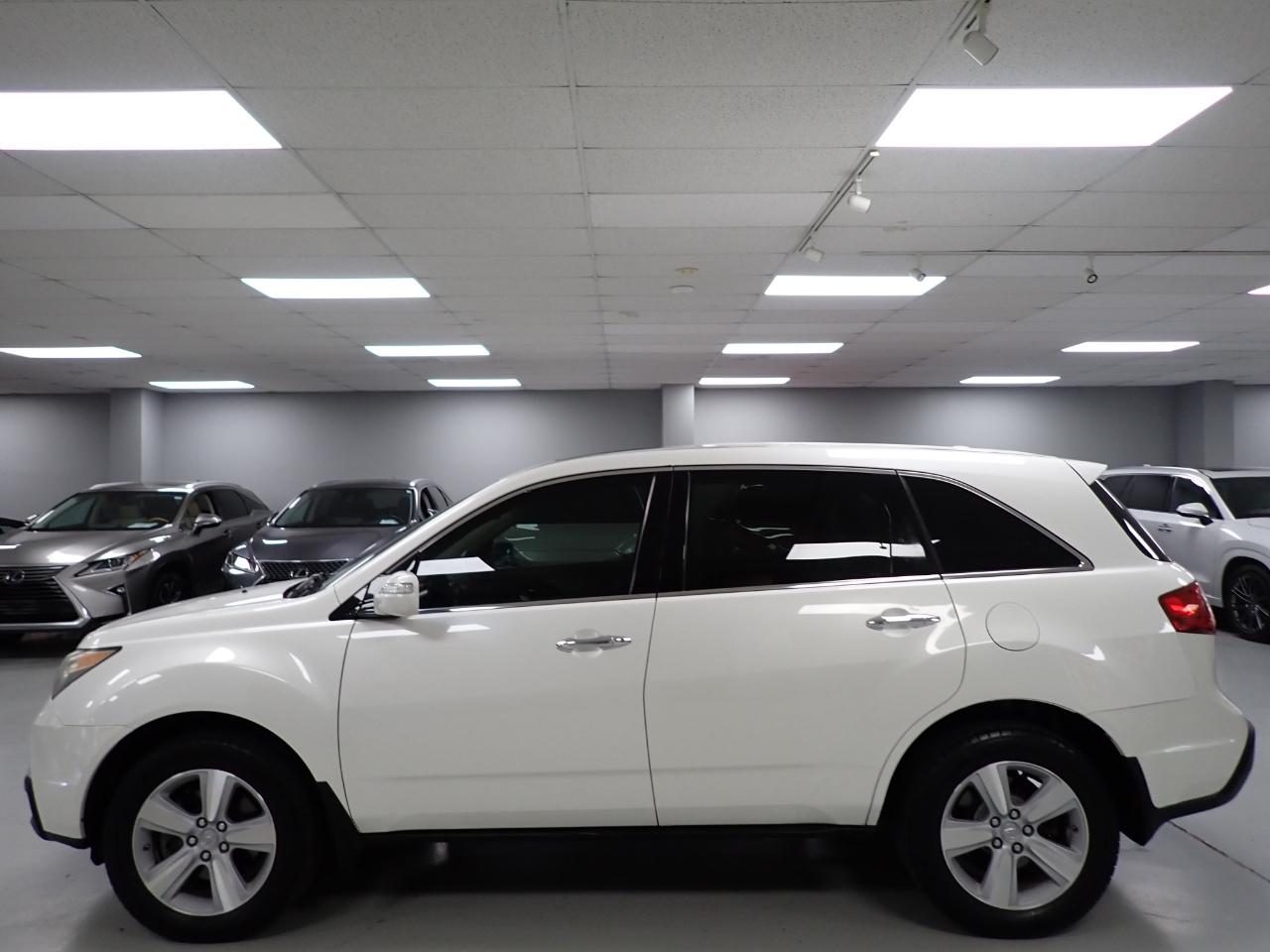 Acura MDX 6-Spd AT w/Tech and Entertainment Package 2011