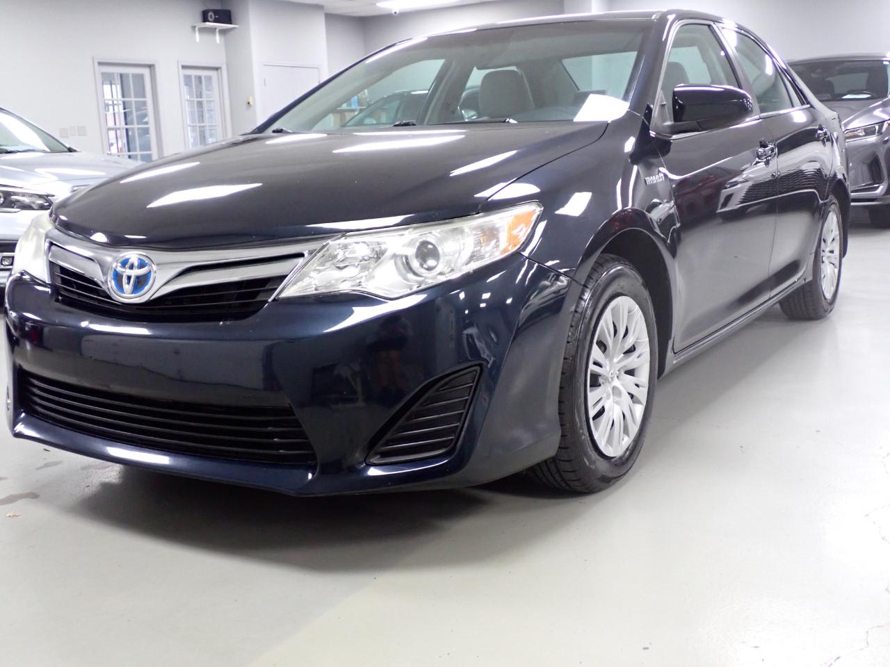 Toyota Camry Hybrid XLE 2013