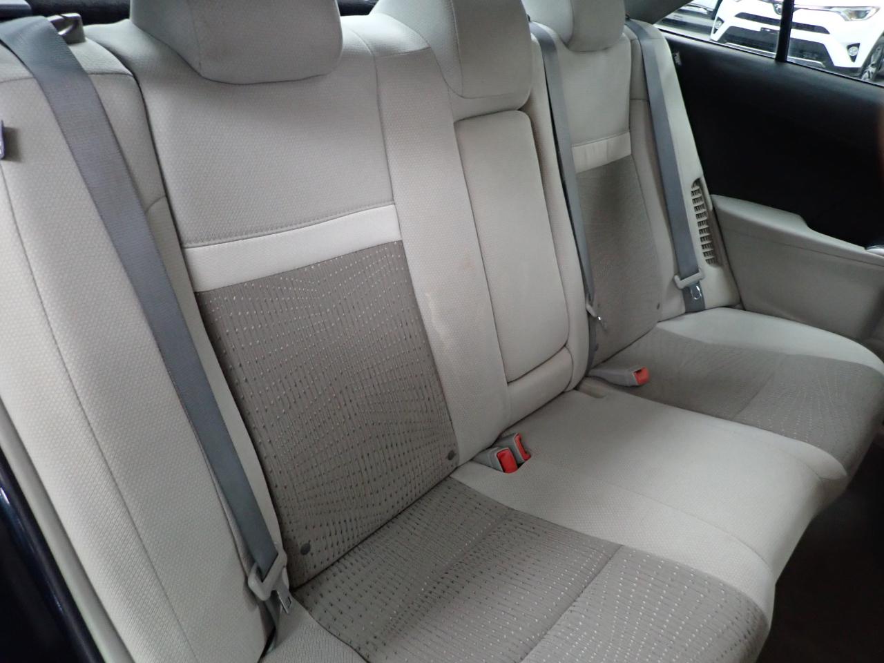 Toyota Camry Hybrid XLE 2013