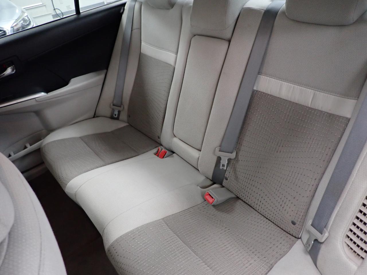 Toyota Camry Hybrid XLE 2013