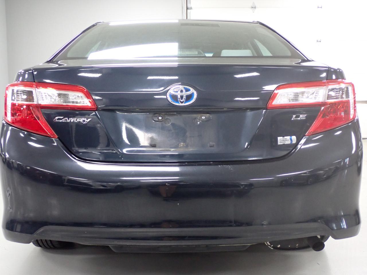 Toyota Camry Hybrid XLE 2013