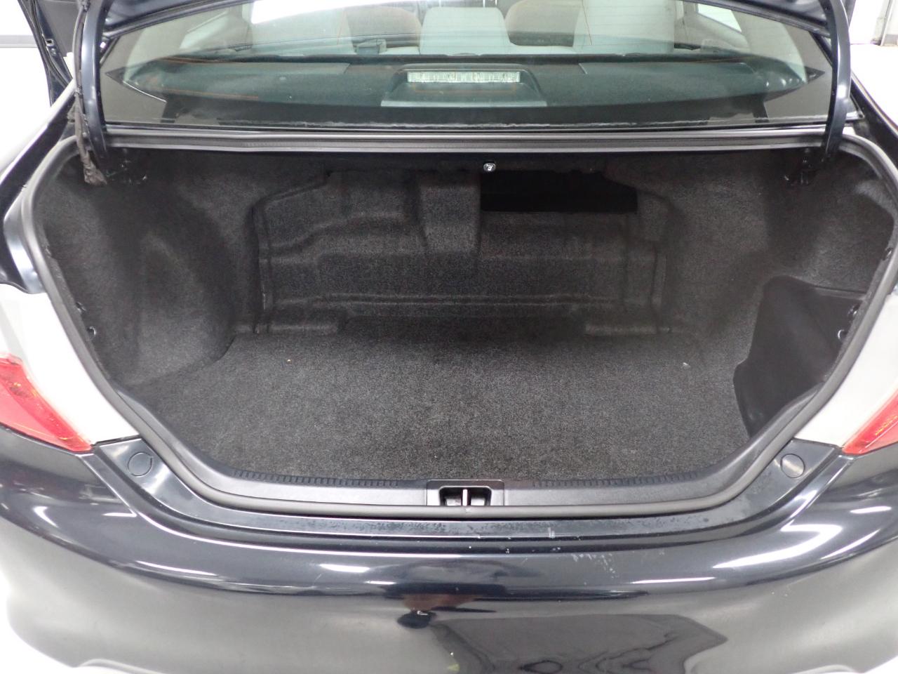 Toyota Camry Hybrid XLE 2013