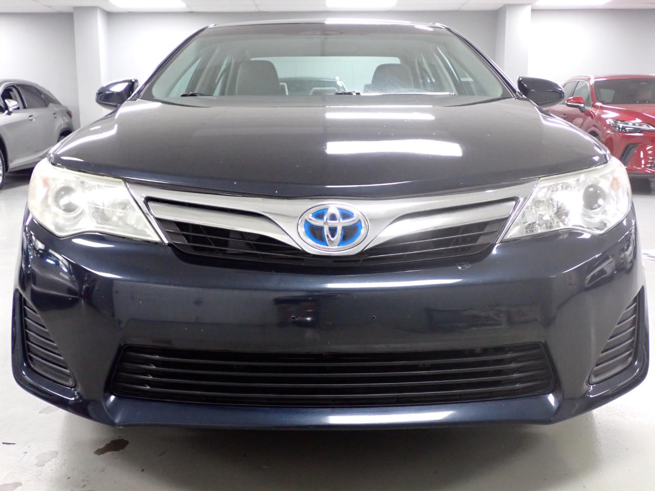 Toyota Camry Hybrid XLE 2013