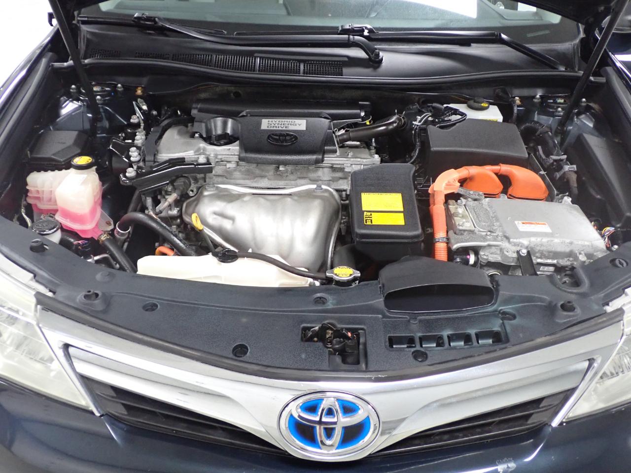 Toyota Camry Hybrid XLE 2013