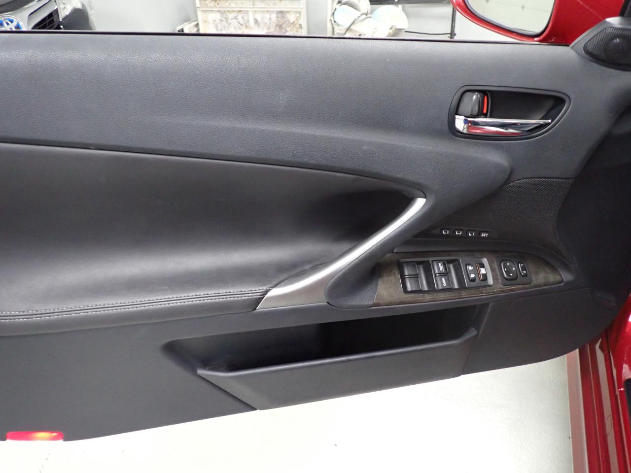Lexus IS C IS 250C 2010