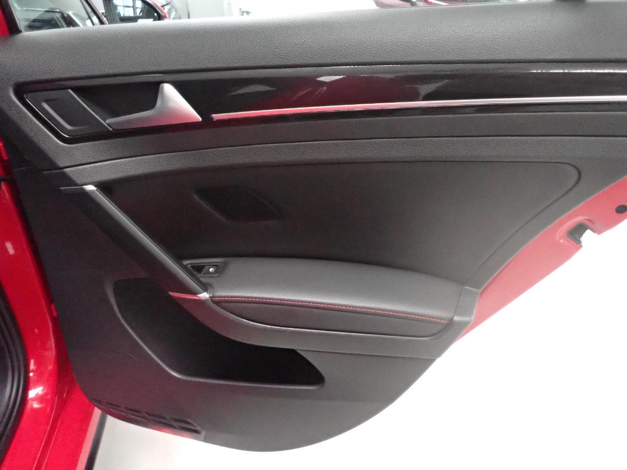 Volkswagen GTI S 6M 4-Door 2016