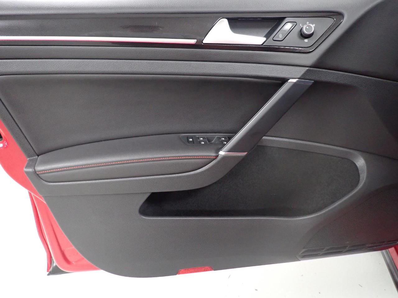 Volkswagen GTI S 6M 4-Door 2016
