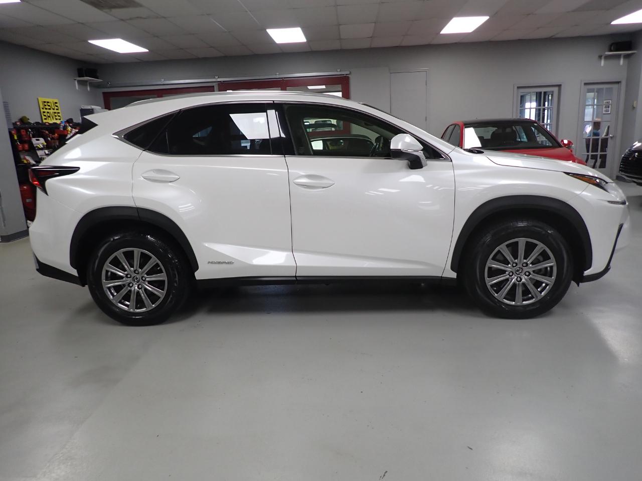 Lexus NX 300h AWD 2018