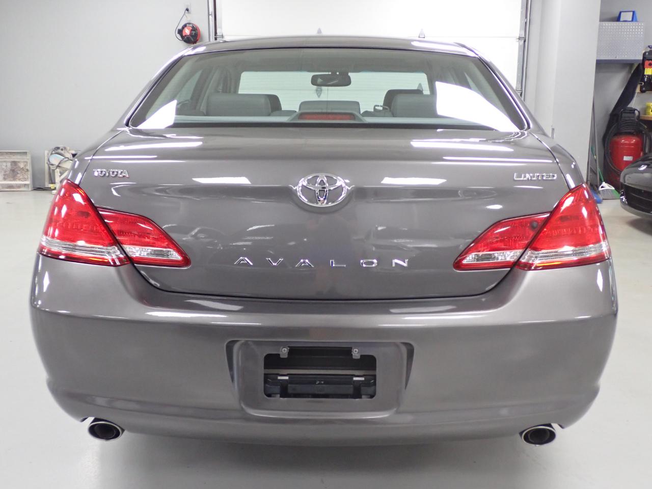 Toyota Avalon Limited 2007