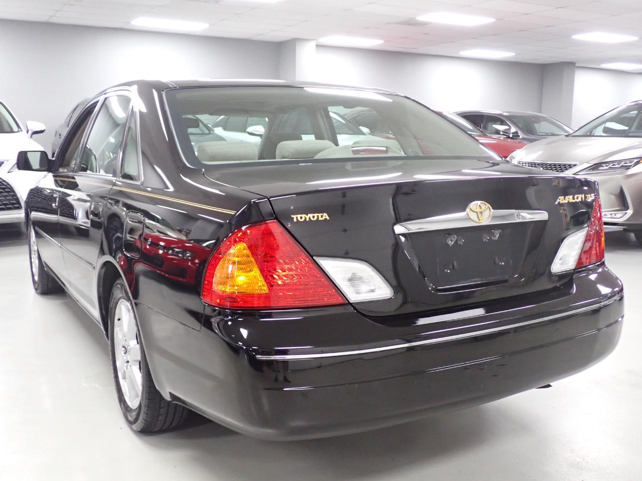 Toyota Avalon XL 2001