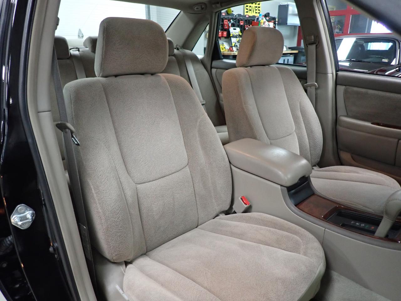 Toyota Avalon XL 2001