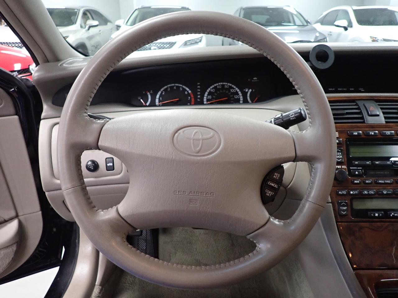 Toyota Avalon XL 2001