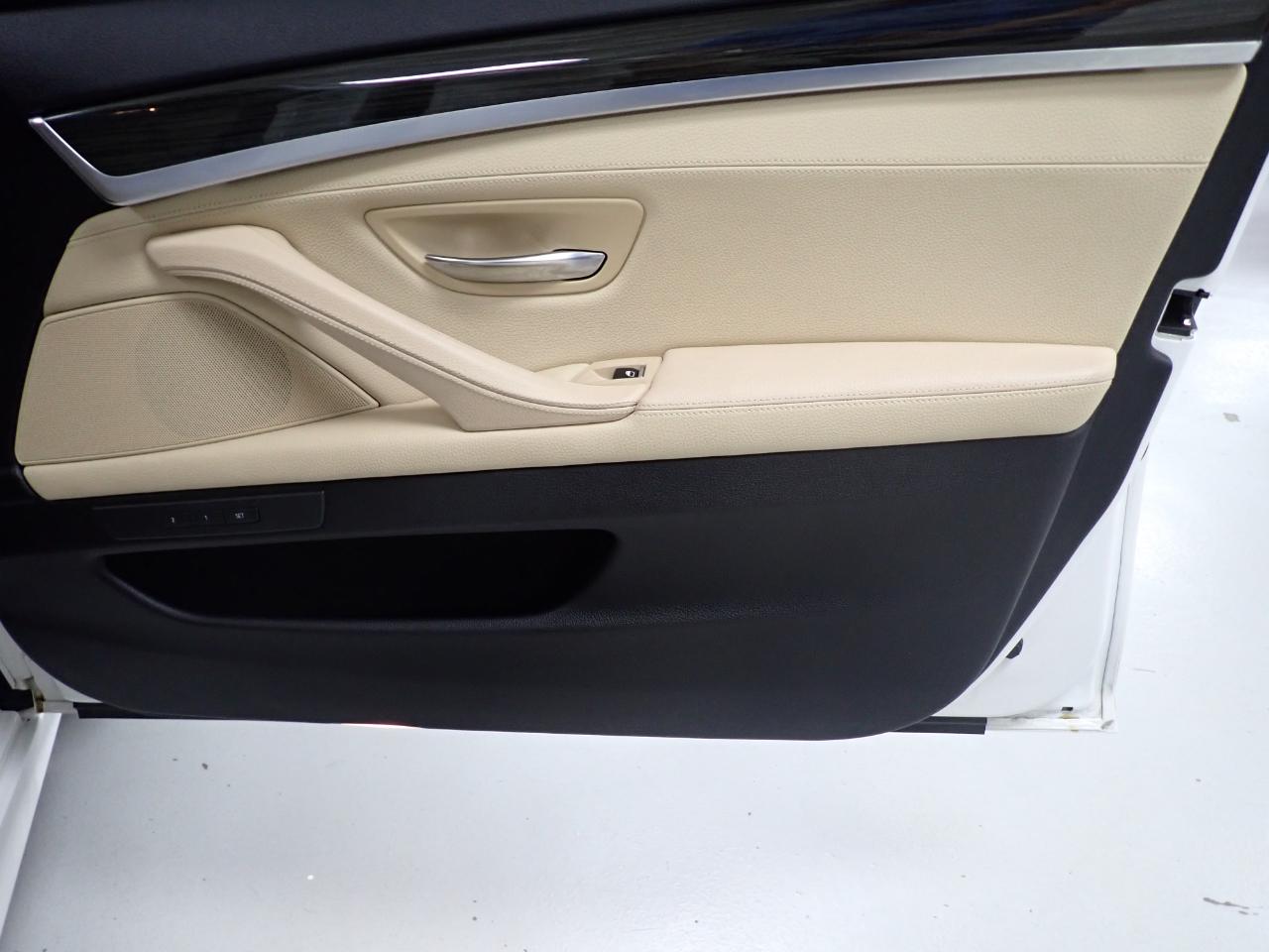 BMW 5-Series 535i xDrive 2016