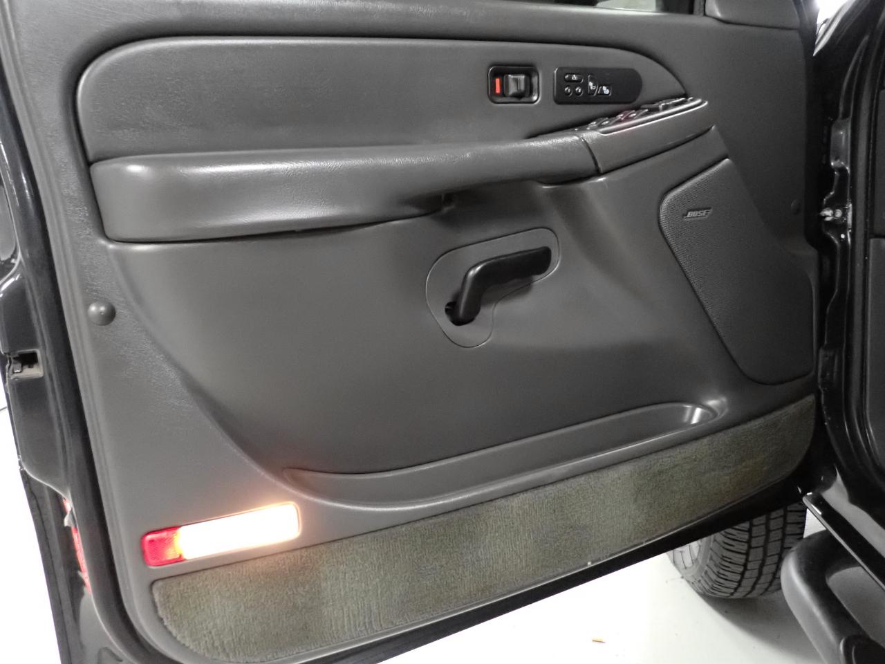 Chevrolet Silverado 3500 LS Crew Cab 4WD DRW 2005