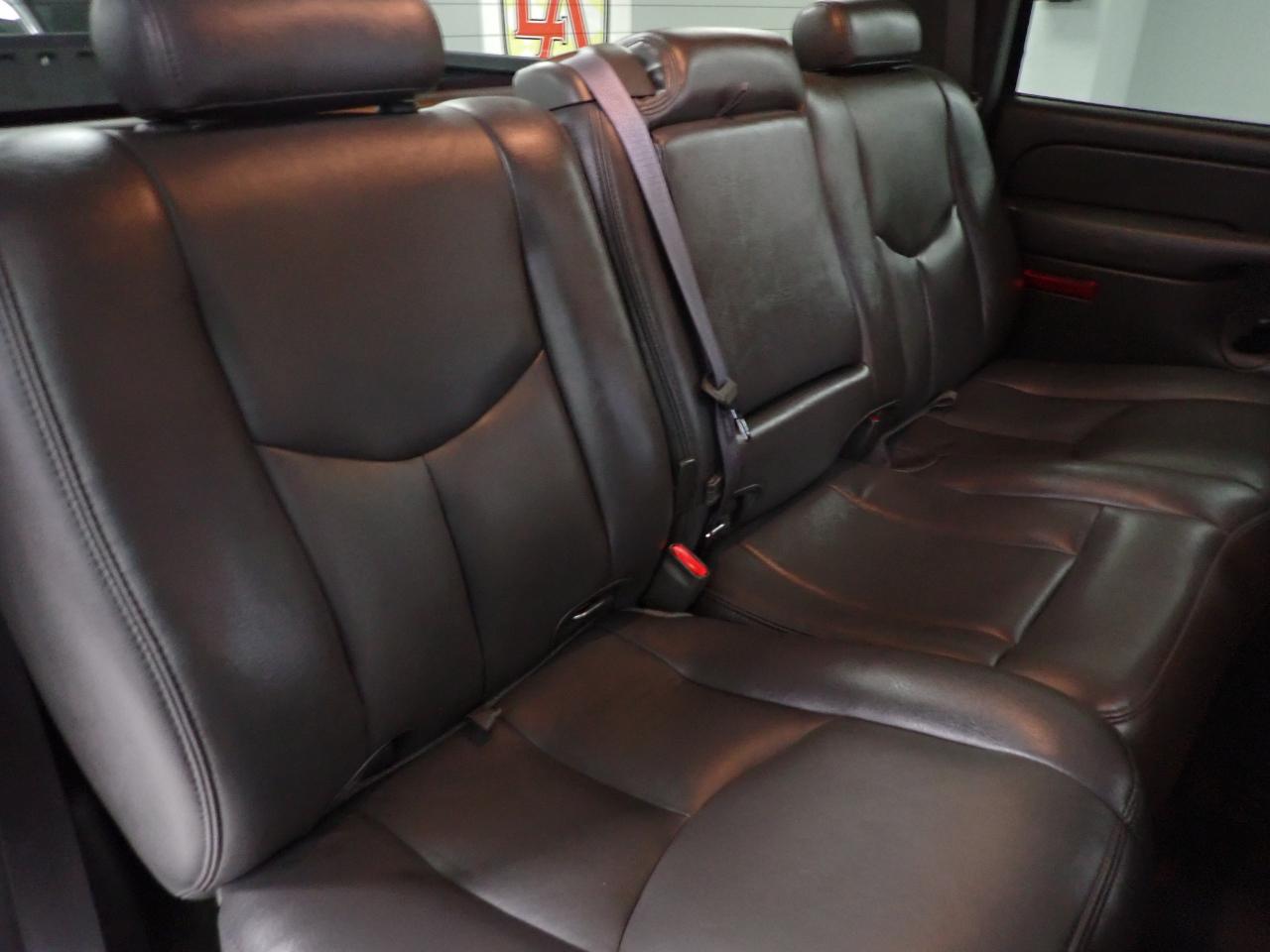 Chevrolet Silverado 3500 LS Crew Cab 4WD DRW 2005