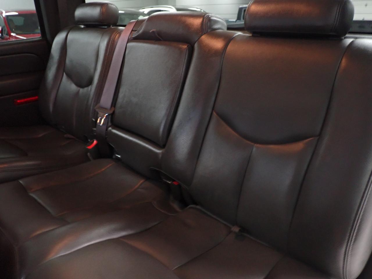 Chevrolet Silverado 3500 LS Crew Cab 4WD DRW 2005