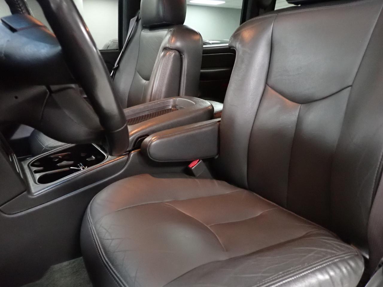 Chevrolet Silverado 3500 LS Crew Cab 4WD DRW 2005