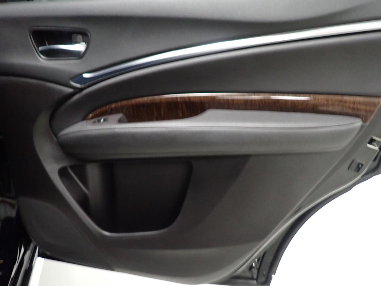 Acura MDX SH-AWD 9-Spd AT 2020