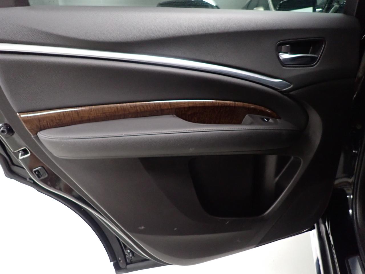 Acura MDX SH-AWD 9-Spd AT 2020