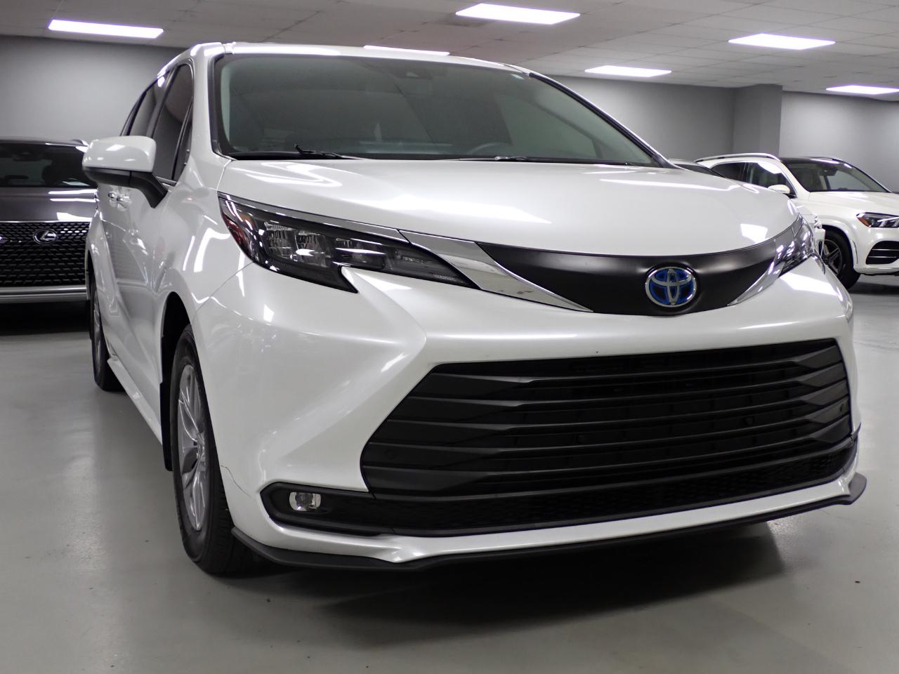 2025 Toyota Sienna XLE 7-Passenger