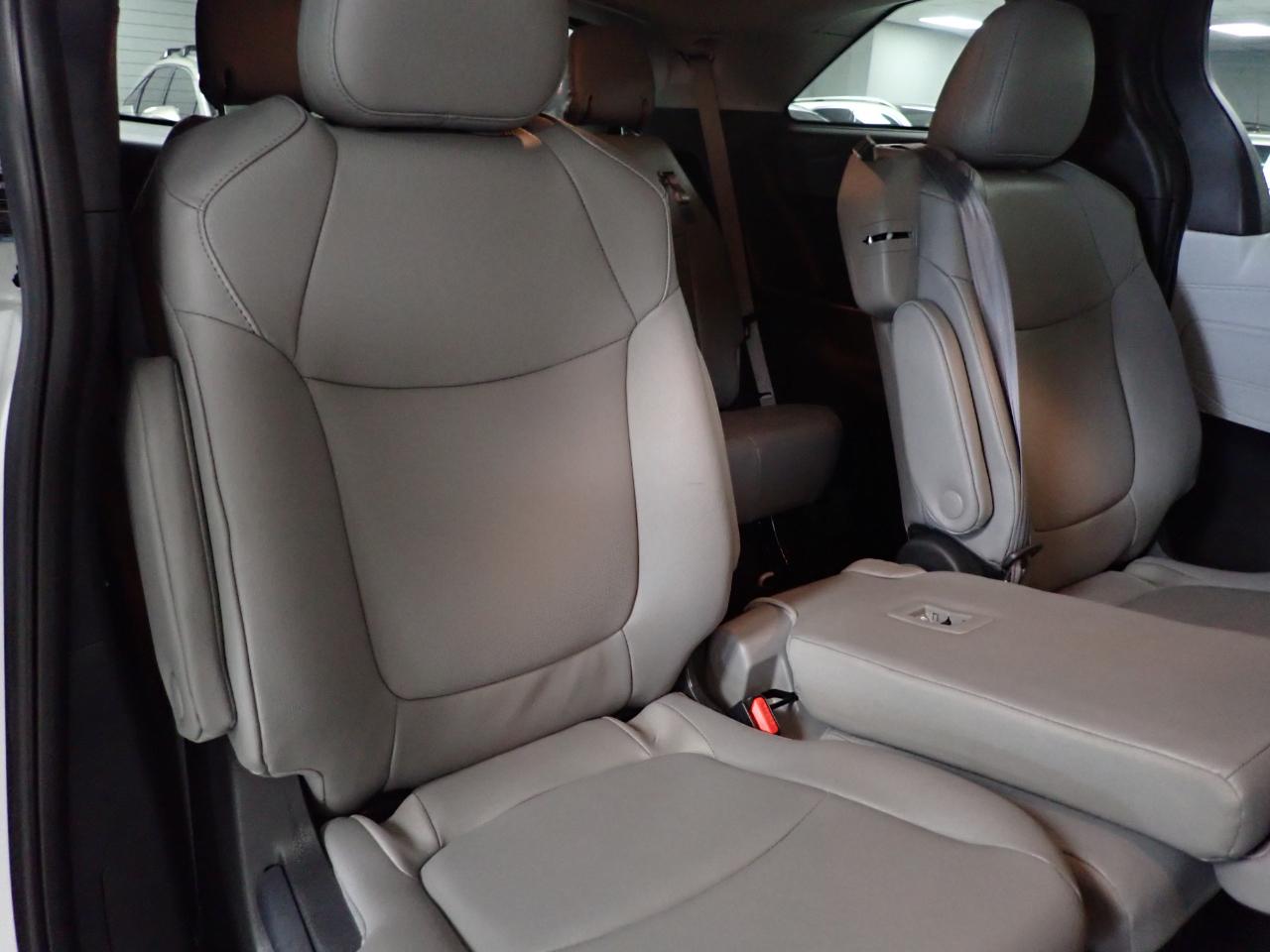Toyota Sienna XLE 7-Passenger 2025